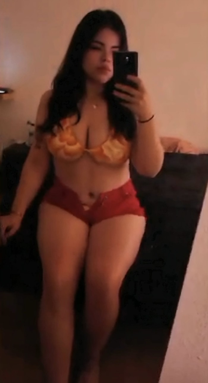 Latina muy sexy dispuesta a todo