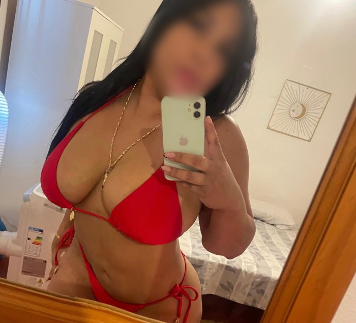 TETAS NATURALES, FIESTA Y RICAS CURVAS
