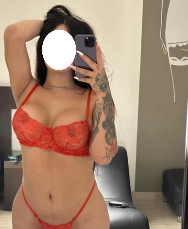 DESEOSA DE UNA RICA Y DELICIOSA POLLA COMO LA TUYA