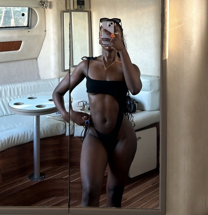 Lorena negra bella