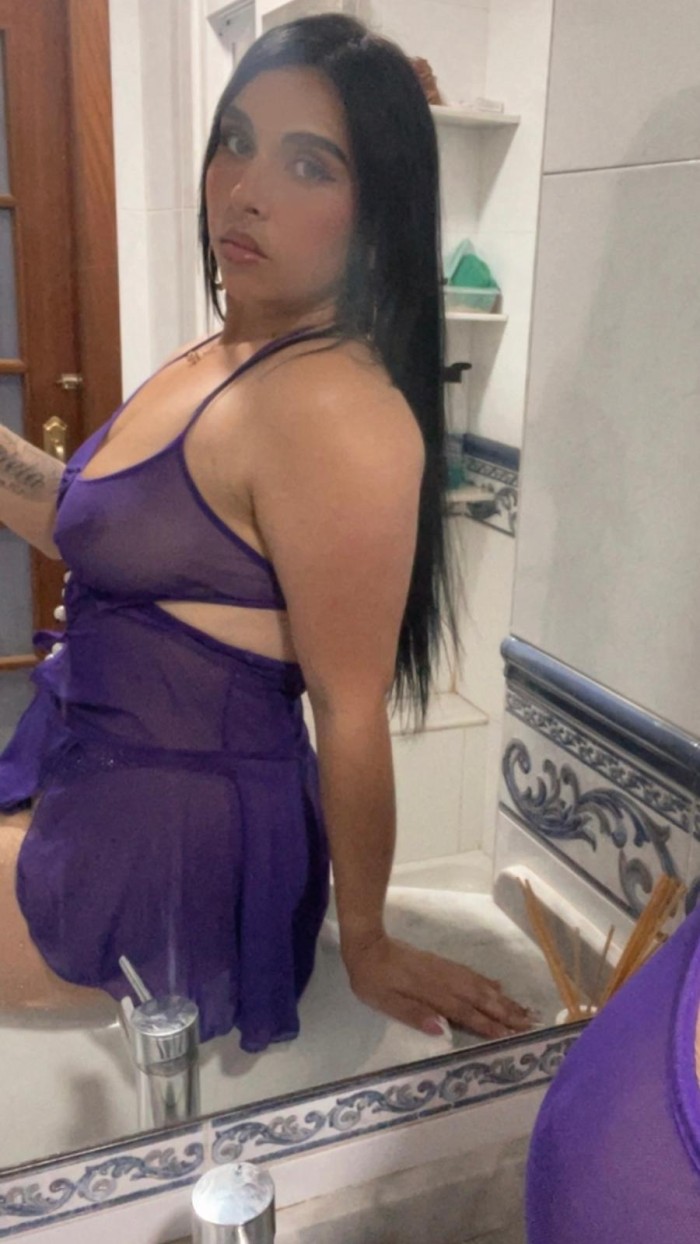 LATINA GUARRITA Y CACHONDA CON PACKS DE HORAS