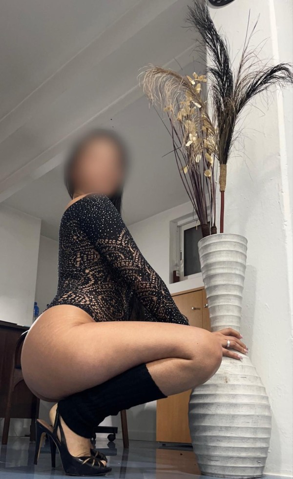 IMPLICADA Y CAÑERA A TOPE PARA ENCUENTRO FOGOSO