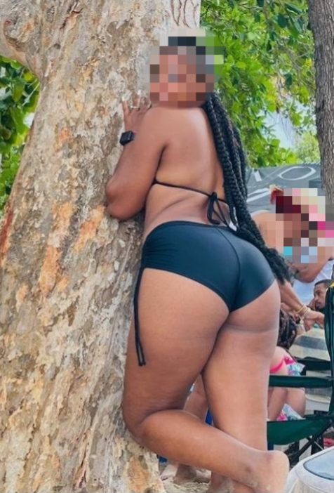 Novedad muy jovencita morena con labios carnosos