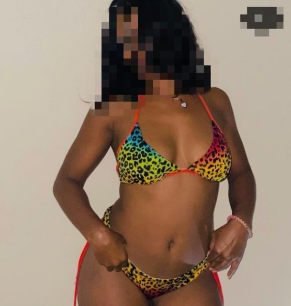 Novedad muy jovencita morena con labios carnosos