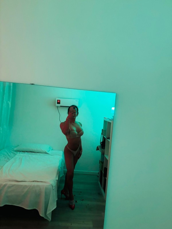 Fuego chica trans pasional, seductora y morbosa