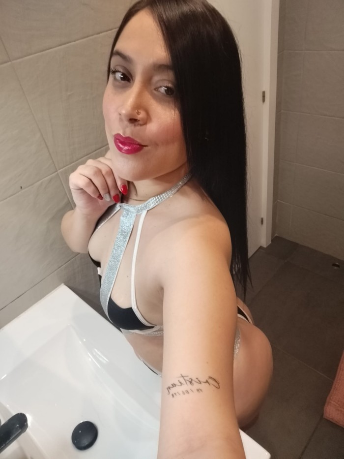 Sexy Modelo Latina divertida y traviesa