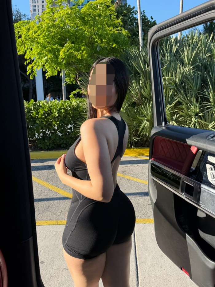 ENCANTADORA, MUY COMPLACIENTE Y CALIENTE