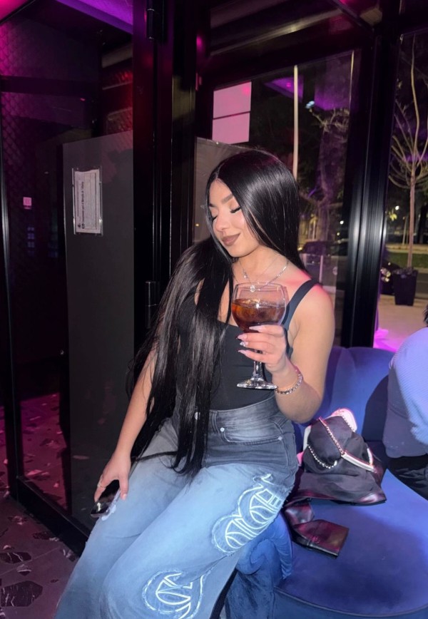 SOY ANNA 20 AÑOS LATINA MUY COMPLACIENTE