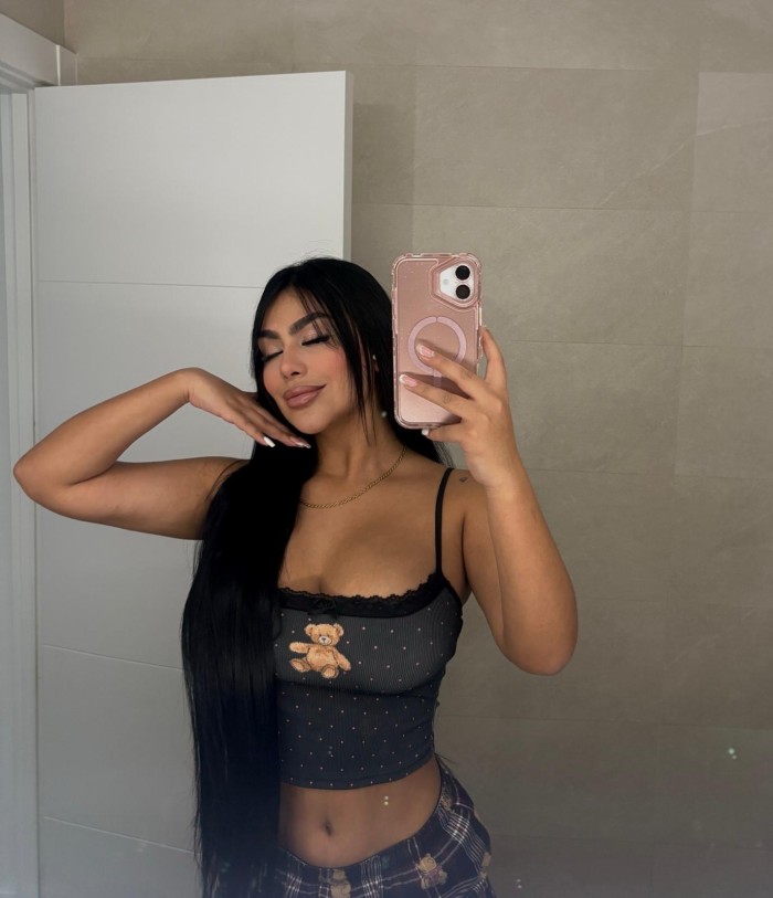 COLOMBIANA SEXY DE PASO POR TU CIUDAD