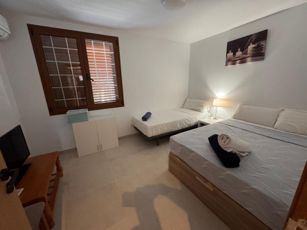 Plaza para CHICAS INDEPENDIENTES EN IBIZA – SAN ANTONIO!!!