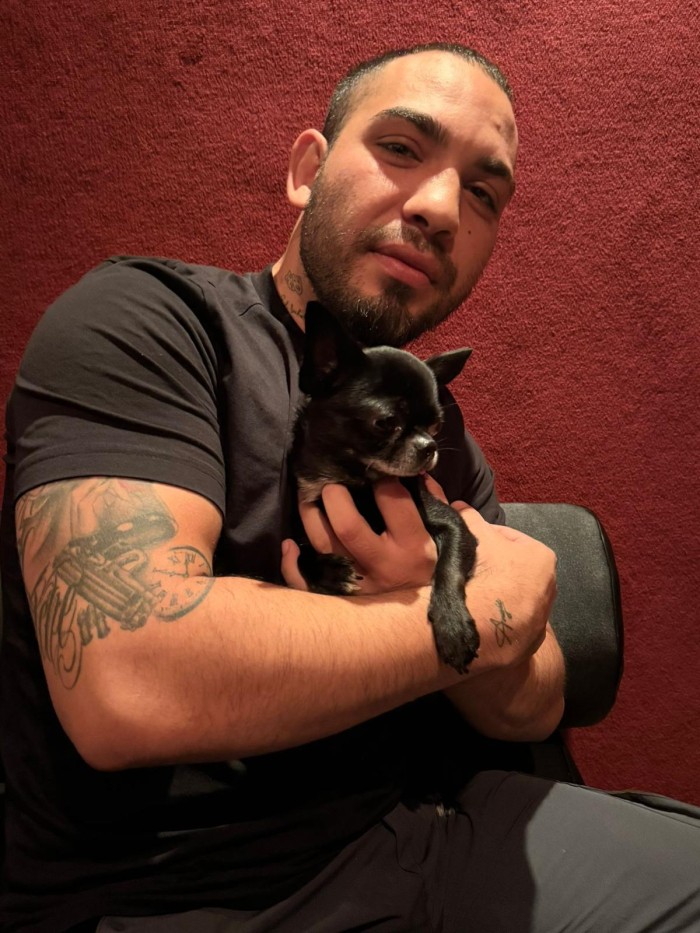 Soy un chico complaciente 100 % hetero