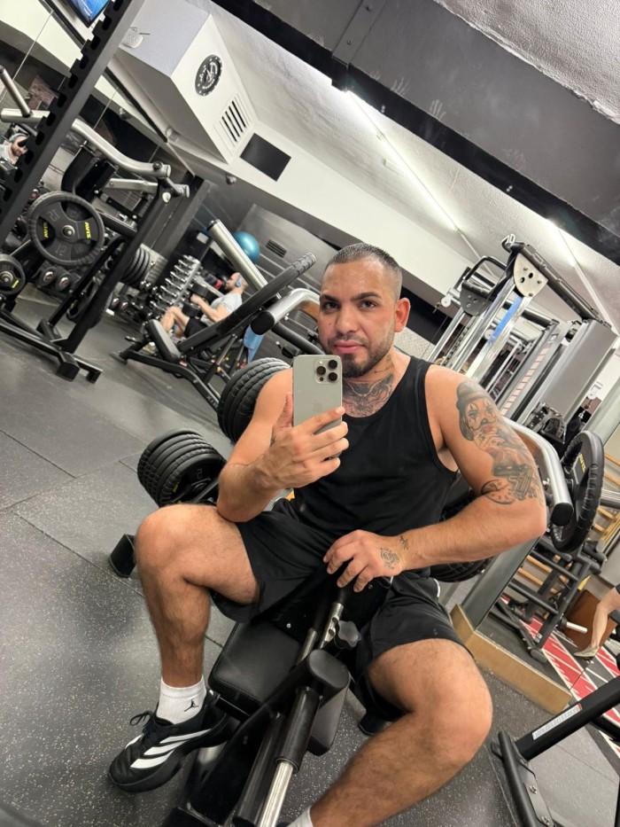 Soy un chico complaciente 100 % hetero