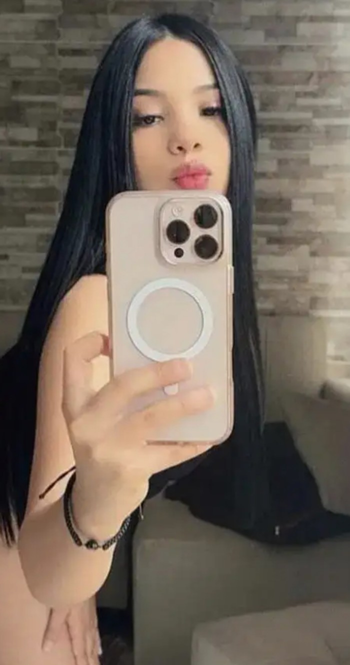 Chica Ardiente y muy sexy