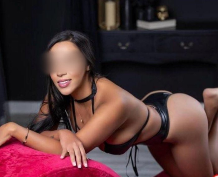 VENEZOLANA DE LUJO MORBOSA SIN LIMITES