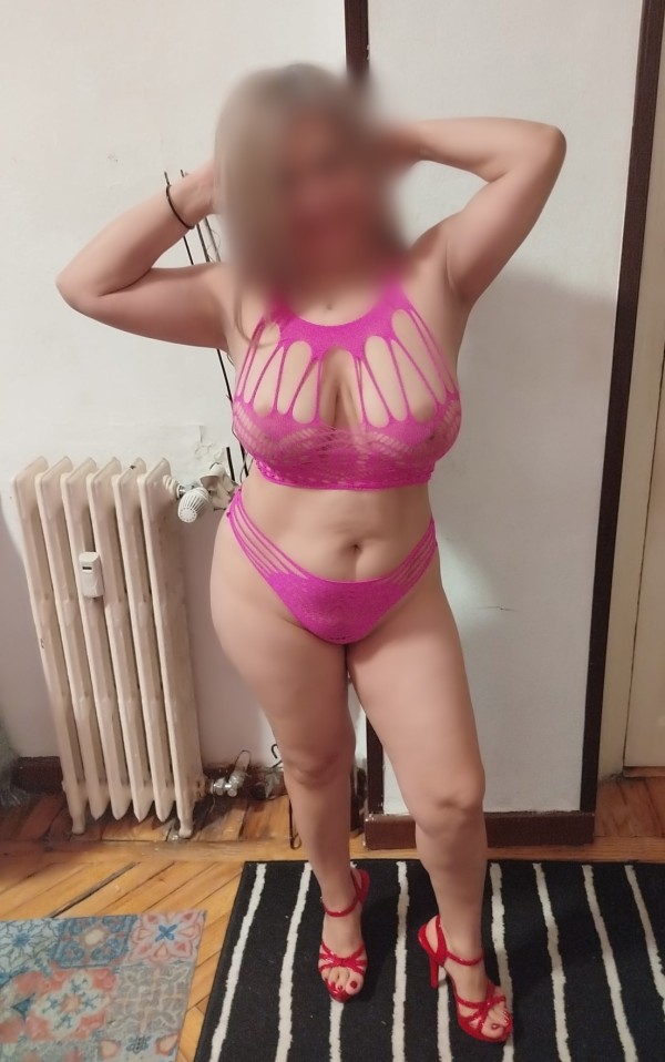 Madurita súper caliente y morbosa, FOLLAMOS AHORA?