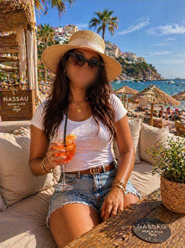 LAURA TU MEJOR ELECCIÓN, BESOS, TRATO DE NOVIA, FIESTERA