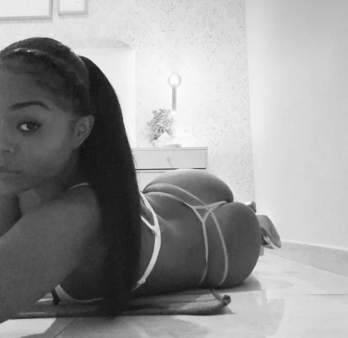 VEN Y COME DE ESTE DELICIOSO BOMBOM LATINO