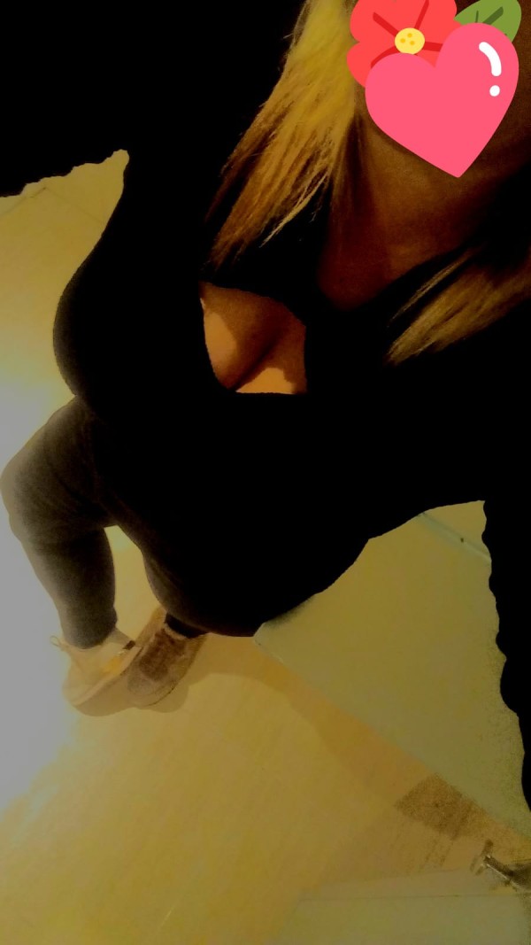 LAURA EXQUISITA MUJER RESIDIENDO EN REUS