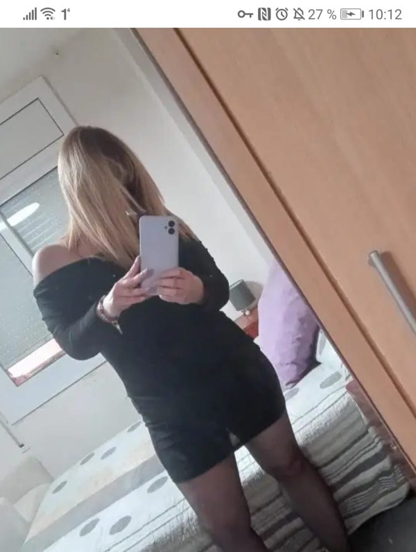 LAURA EXQUISITA MUJER RESIDIENDO EN REUS