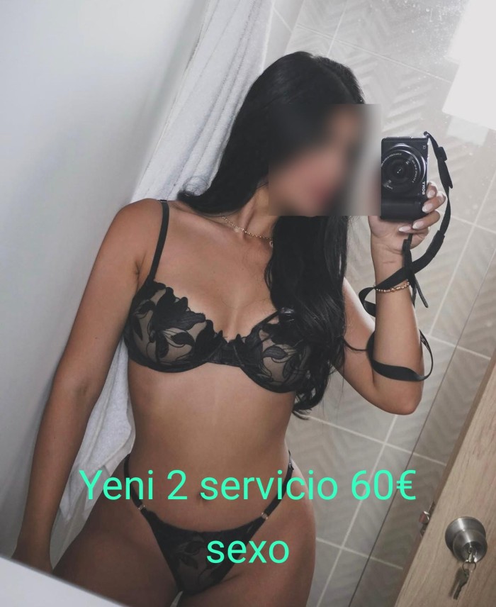 AMIGAS TRIO MASAJE CAMILLA 4 MANOS SEXO CRISTIANOS