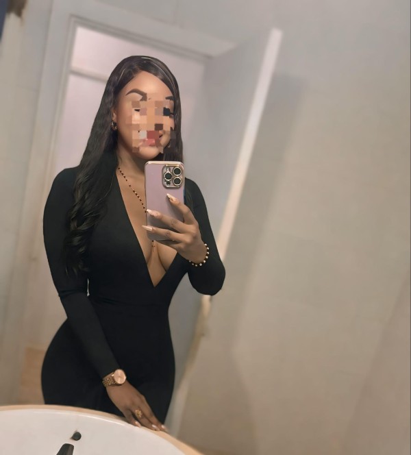 guapisima mulata por la zona