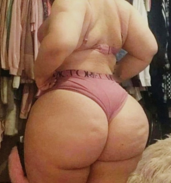 NOVEADAD VICIOSA MUY CACHONDA VEN NENE FOGOSSA DAME DURO EN 4