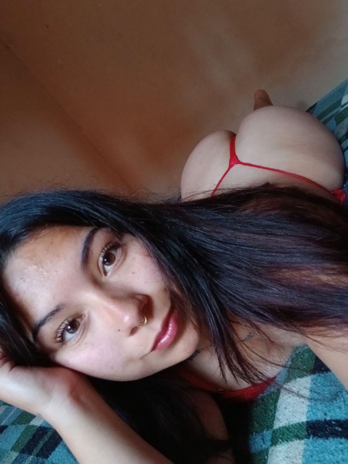 Hola, soy megan, una chica colombiana que acaba de llegar a manresa