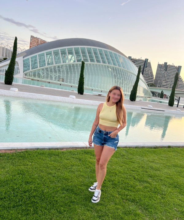 PAOLA Puro encanto con malicia