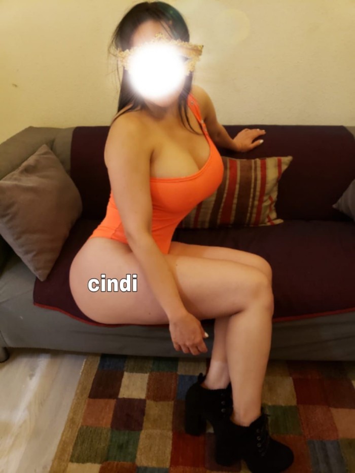 CINDI, COLOMBIANA SIMPÁTICA Y FIESTERA EN SANTURCE