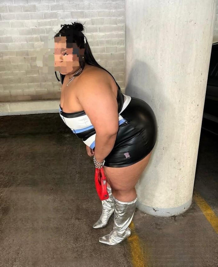 Activa, Morenaza, elegante, simpática y alegre