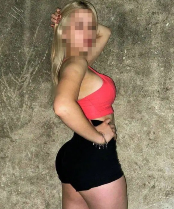 CHICA SOLTERA CON BUENAS CURBAS APASIONADA