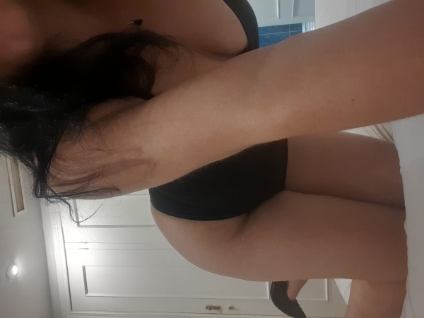 HOLA AMORES REALIZO SOLO SALIDAS