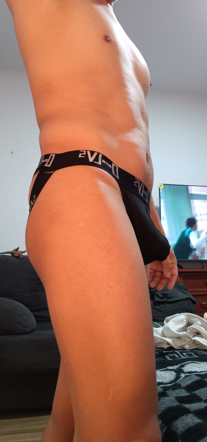 Chico latino pasivo sumiso