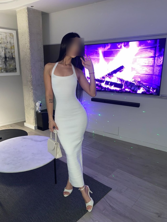 Fiestera y cachonda multiorgásmica en Fuengirola
