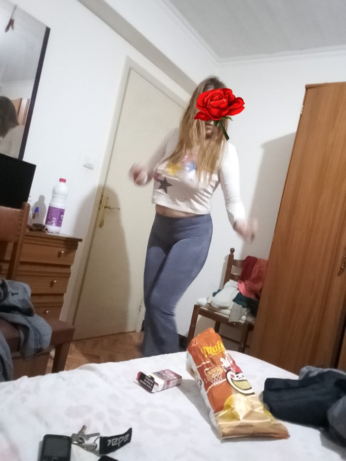 ESTOY A TOP SOY LA QUE VAS TE GUSTA TE ESPERO .