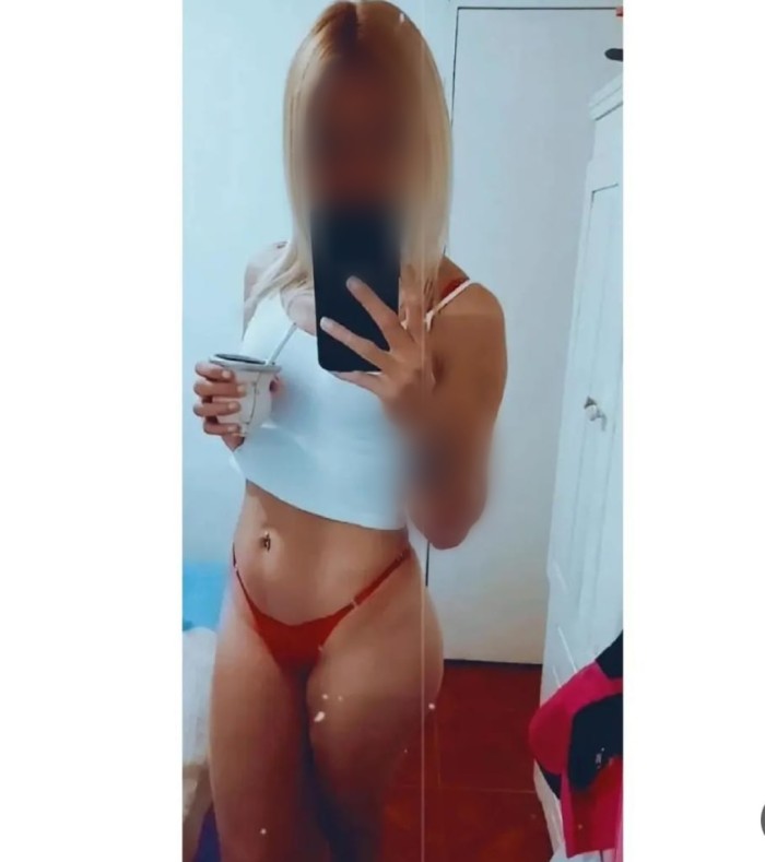 TIERNA JOVENCITA MUY FLEXIBLE Y MORBOSA