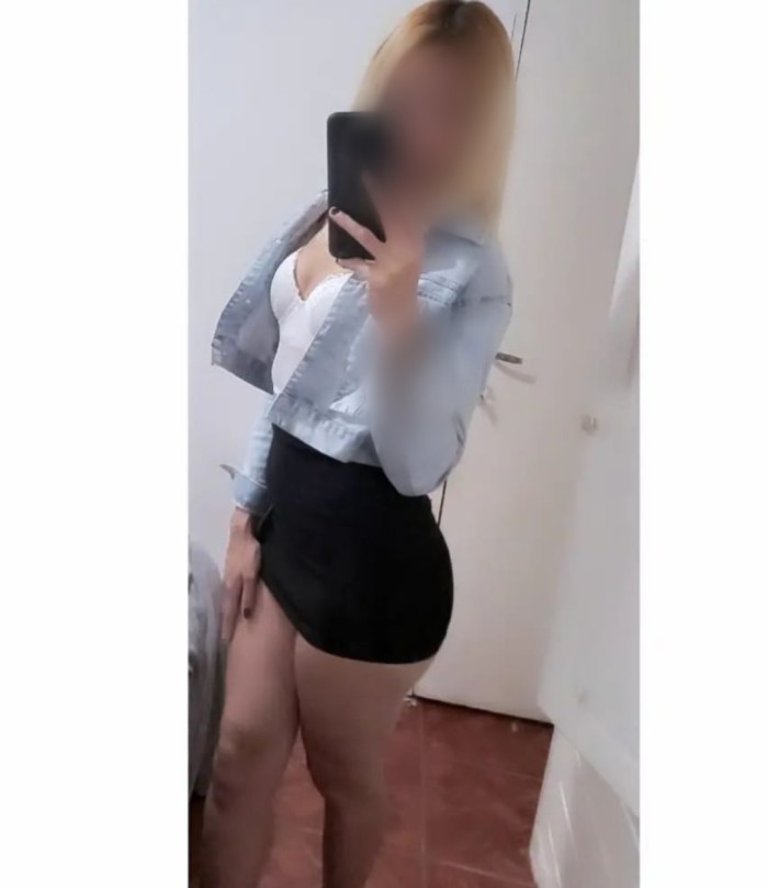 TIERNA JOVENCITA MUY FLEXIBLE Y MORBOSA
