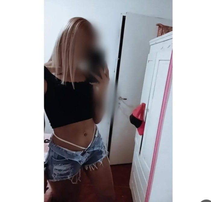 TIERNA JOVENCITA MUY FLEXIBLE Y MORBOSA