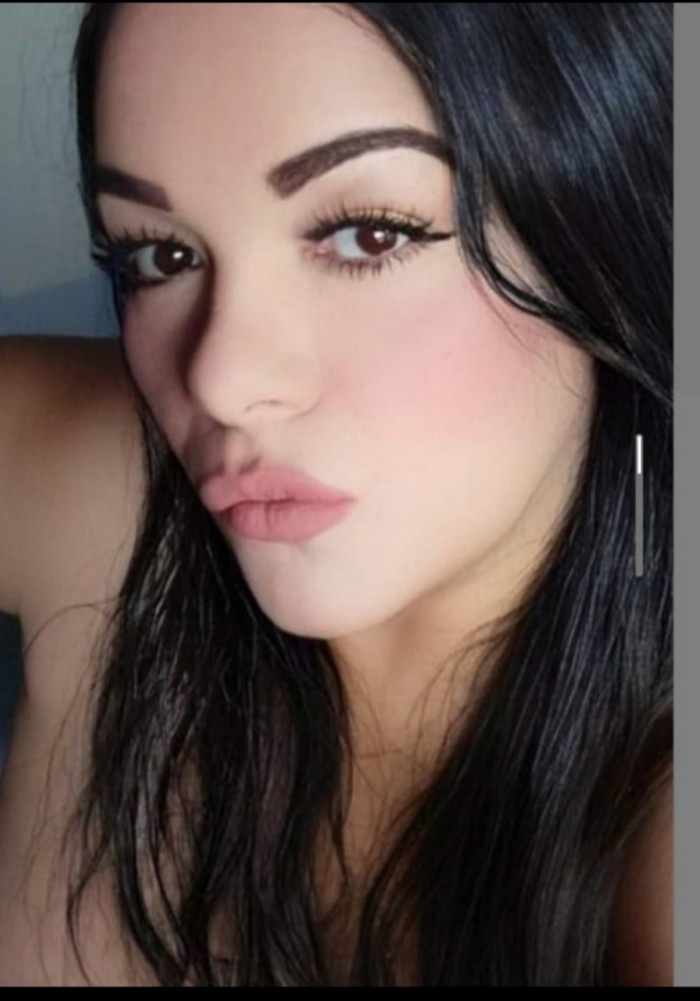 BRASILEñA MORBOSA, EXPLOSIVA Y COMPLACIENTE