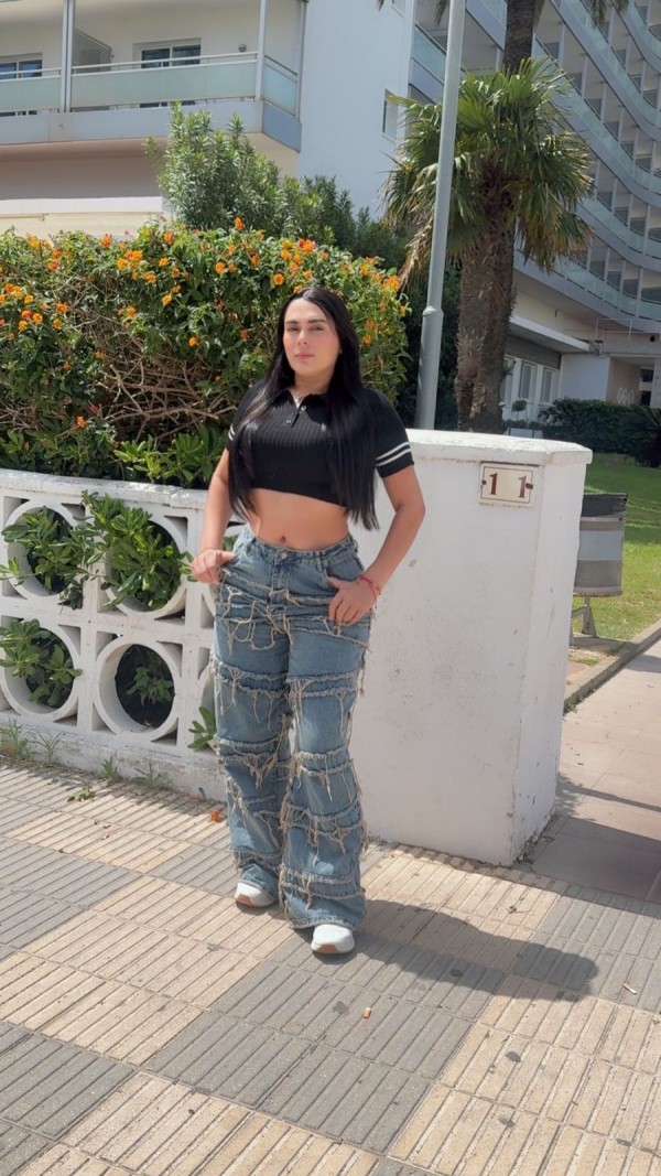 LATINA EN BUSCA DE CAÑA TODA LA NOCHE