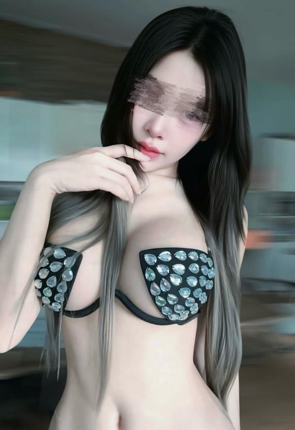 Nueva CACHONDA GUAPÍSIMA DE SENSIBLE EN REUS!