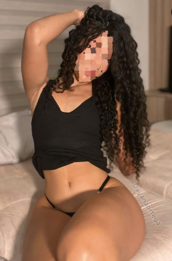 Chica de lujo  vecindario balos