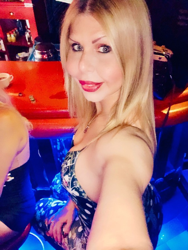 CIBELLE LA RUBIA DIOSA DEL SEXO FULL VERSÁTIL EN SAN MAMÉS FESTEIRA