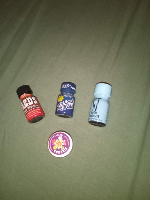 AMA DOMINANTE FETICHE LLUVIA TRANSFORMISMO FIESTA