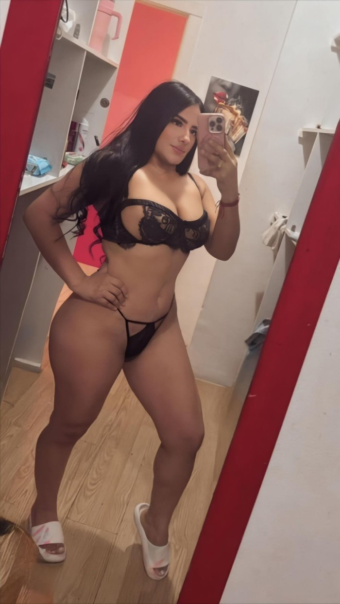 Latina caliente
