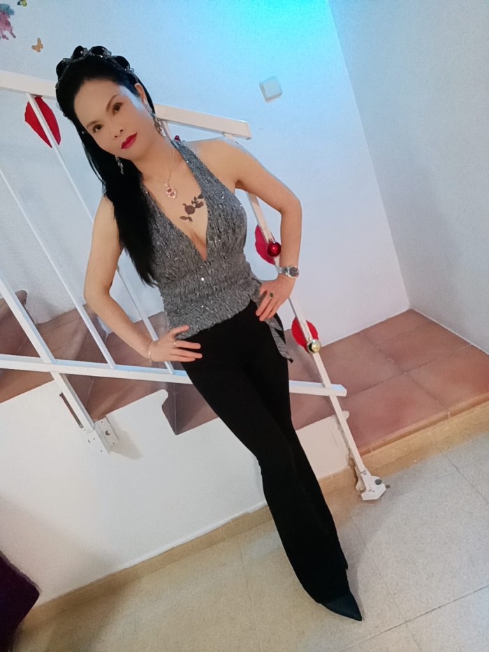 Mujer exótica y con muchos encantos