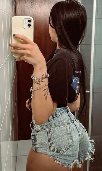 MORENAS CAÑERAS Y MUY FIESTERAS 24HS