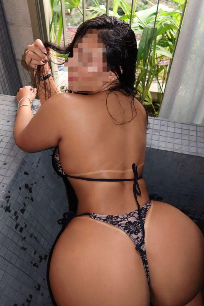 Sensual y ardiente encanto latino