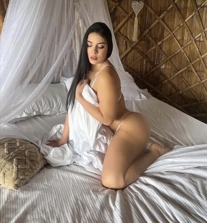 Rubi cachondisima y complaciente te la comere todo
