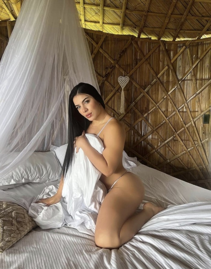 Rubi cachondisima y complaciente te la comere todo